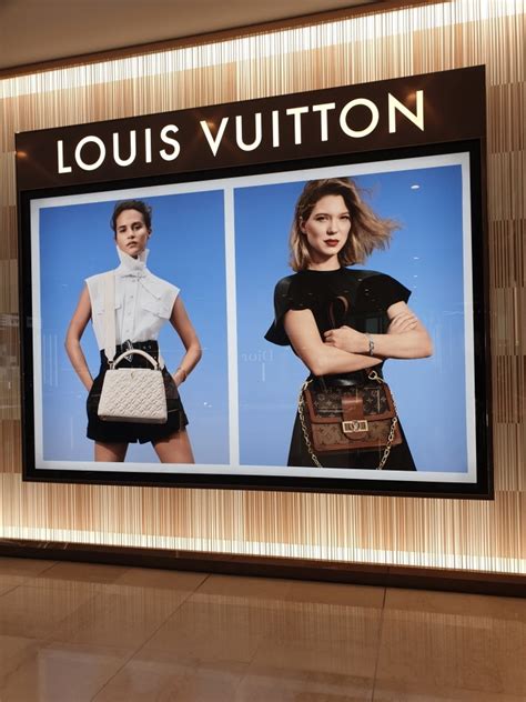 louis vuitton shopping tax refund